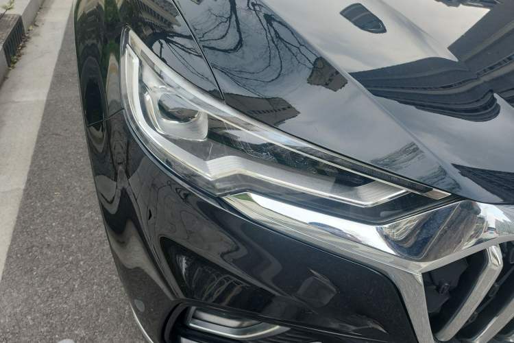 Used Hongqi HS5 2022 2.0T Smart Connect Flagship Edition Right Front Headlight