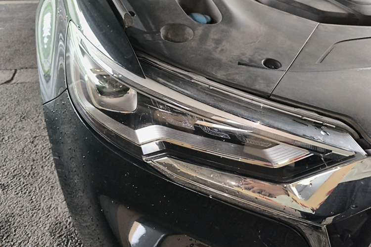 Used Hongqi HS5 2022 2.0T Smart Connect Flagship Edition Right Front Headlight