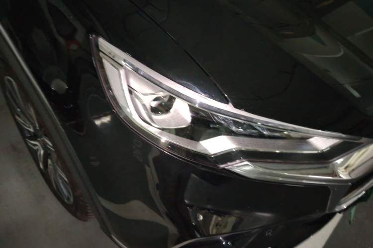 Used Hongqi HS5 2022 2.0T Smart Connect Flagship All-Wheel-Drive Version Right Front Headlight