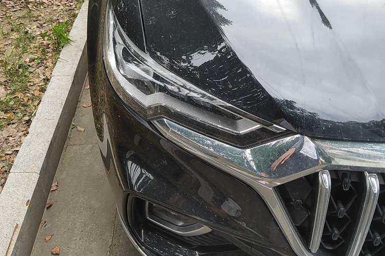 Used Hongqi HS5 2022 Revised Version 2.0T Smart Connect Flagship Edition Right Front Headlight