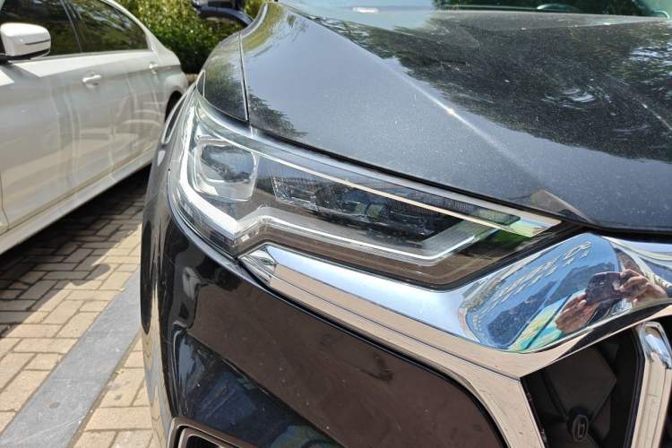 Used Hongqi HS5 2022 Revised Version 2.0T Smart Connect Flagship Edition Right Front Headlight