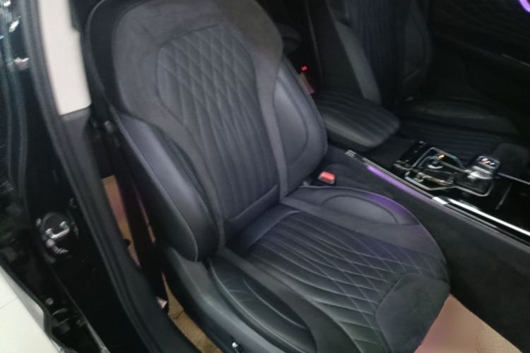 Used Hongqi HS5 2022 Facelifted Version 2.0T Smart Connect Flagship All-Wheel-Drive Edition Right Front Seat