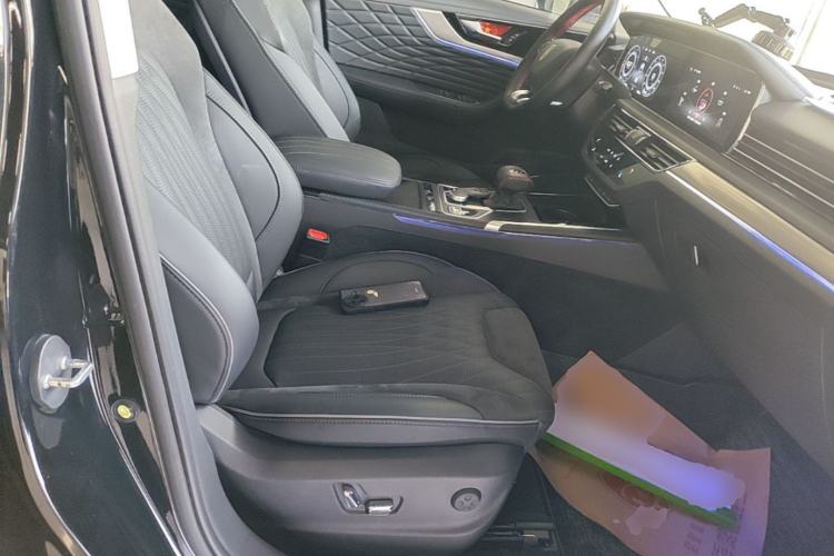 Used Hongqi HS5 2022 Facelifted Version 2.0T Smart Connect Flagship All-Wheel-Drive Edition Right Front Seat