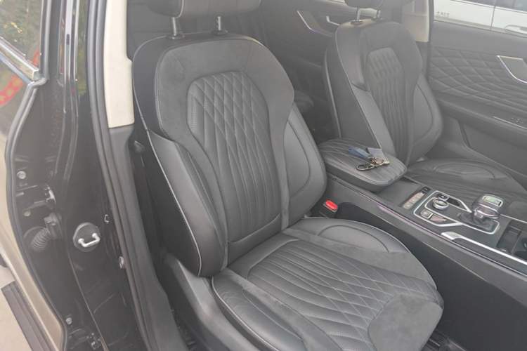 Used Hongqi HS5 2022 Revised Version 2.0T Smart Connect Flagship Edition Right Front Seat
