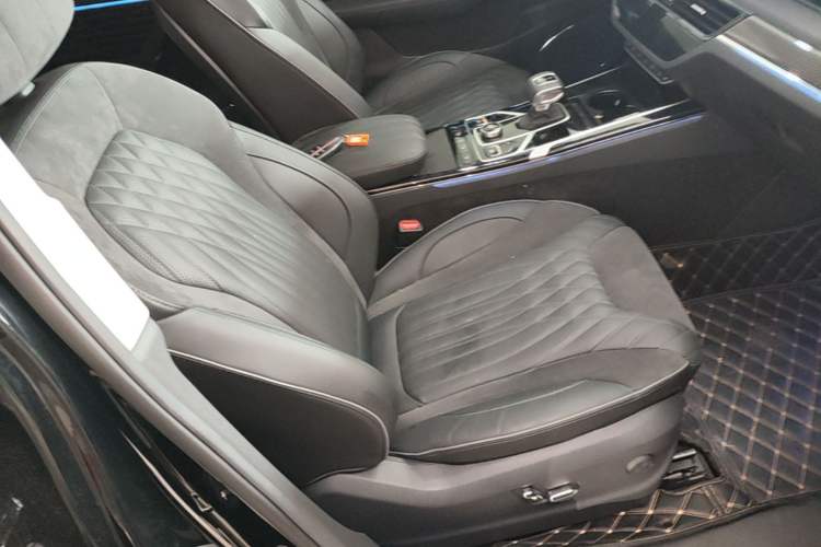 Used Hongqi HS5 2022 Facelifted Version 2.0T Smart Connect Flagship Edition Right Front Seat