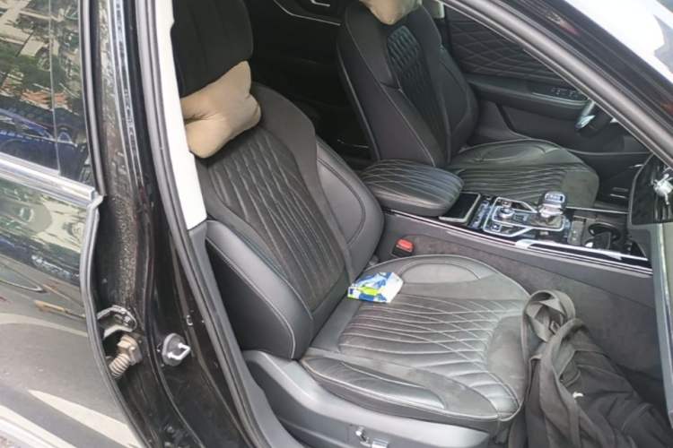 Used Hongqi HS5 2022 Facelifted Version 2.0T Smart Connect Flagship All-Wheel-Drive Edition Right Front Seat