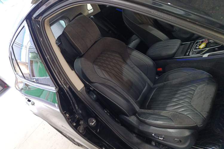 Used Hongqi HS5 2022 Revised Version 2.0T Smart Connect Flagship Edition Right Front Seat
