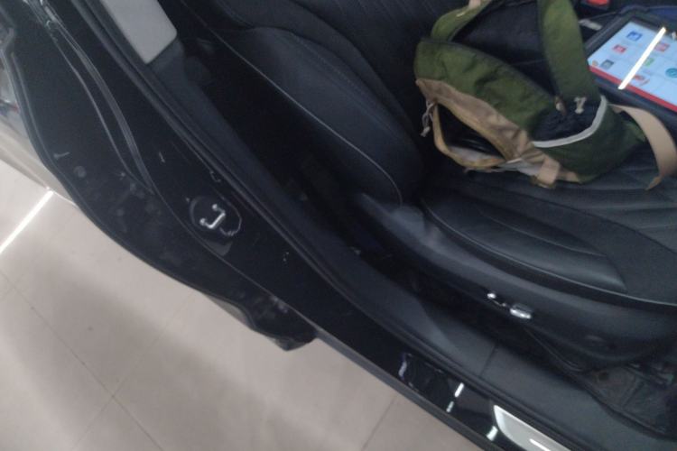 Used Hongqi HS5 2022 Revised Version 2.0T Smart Connect Flagship Edition Right Front Seat