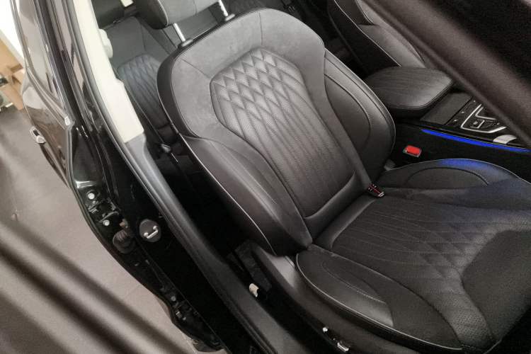 Used Hongqi HS5 2022 Revised Version 2.0T Smart Connect Flagship Edition Right Front Seat