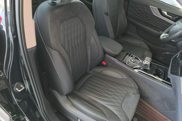 Used Hongqi HS5 2022 Revised Version 2.0T Smart Connect Flagship Edition Right Front Seat