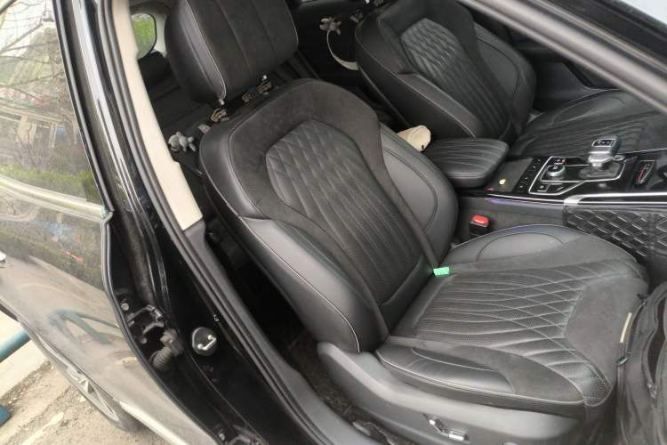 Used Hongqi HS5 2022 Revised Version 2.0T Smart Connect Flagship Edition Right Front Seat