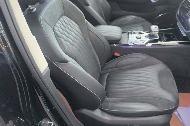 Used Hongqi HS5 2022 Revised Version 2.0T Smart Connect Flagship Edition Right Front Seat