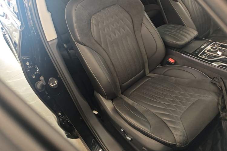 Used Hongqi HS5 2022 Revised Version 2.0T Smart Connect Flagship Edition Right Front Seat