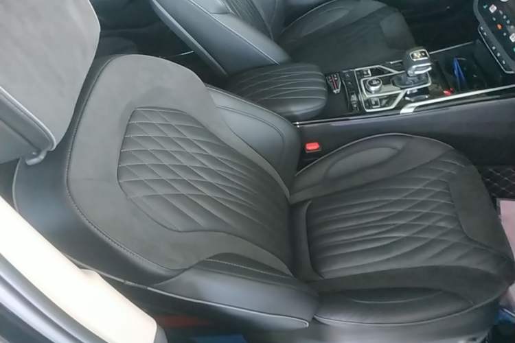 Used Hongqi HS5 2022 Revised Version 2.0T Smart Connect Flagship Edition Right Front Seat