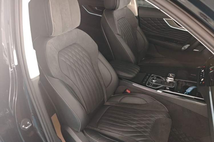 Used Hongqi HS5 2022 Facelifted Version 2.0T Smart Connect Flagship All-Wheel-Drive Edition Right Front Seat