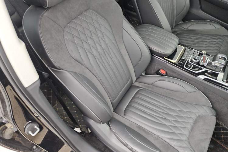 Used Hongqi HS5 2022 Revised Version 2.0T Smart Connect Flagship Edition Right Front Seat