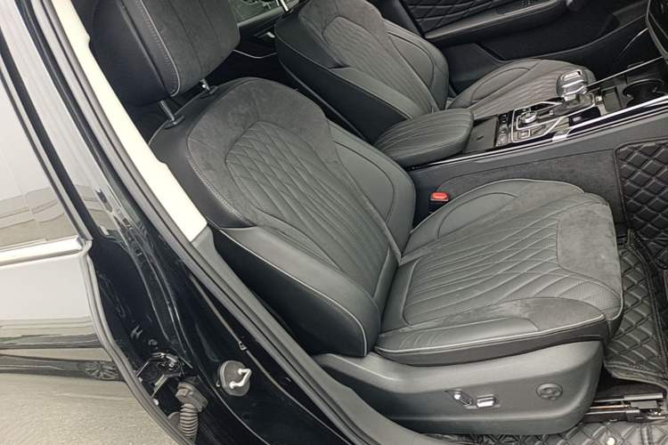 Used Hongqi HS5 2022 2.0T Smart Connect Flagship Edition Right Front Seat