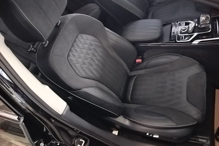 Used Hongqi HS5 2022 Revised Version 2.0T Smart Connect Flagship Edition Right Front Seat