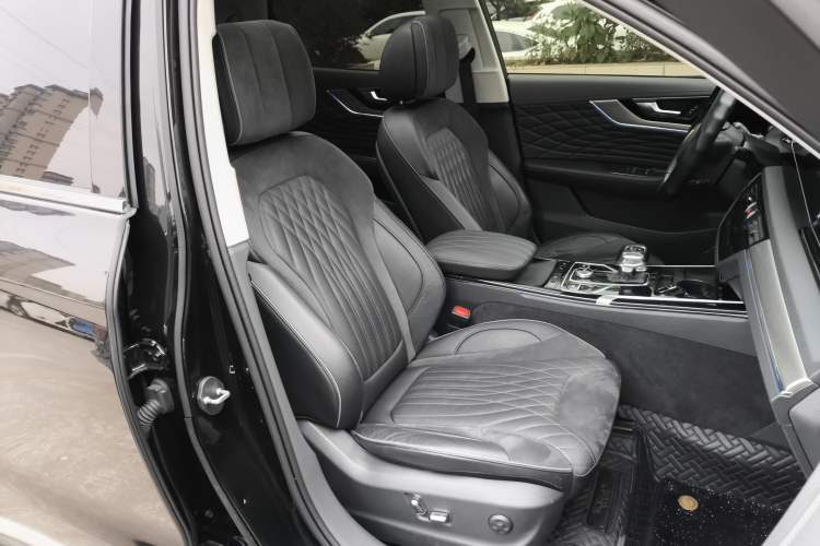 Used Hongqi HS5 2022 Facelifted Version 2.0T Smart Connect Flagship All-Wheel-Drive Edition Right Front Seat