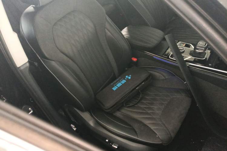 Used Hongqi HS5 2022 Revised Version 2.0T Smart Connect Flagship Edition Right Front Seat