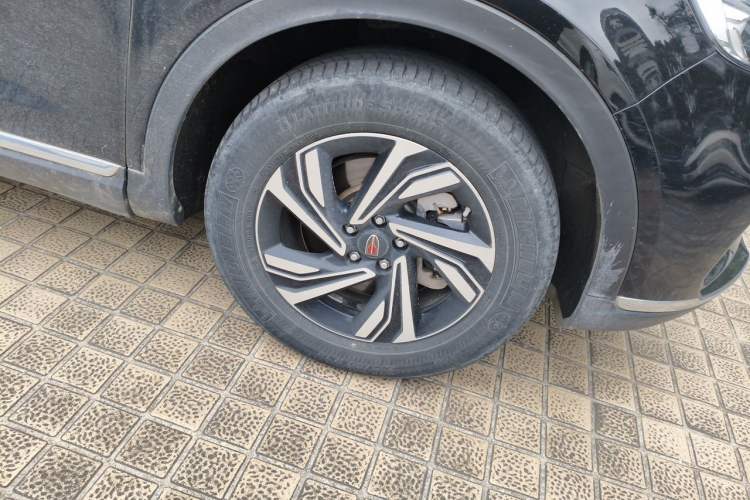 Used Hongqi HS5 2022 2.0T Smart Connect Flagship Edition Right Front Wheel Hub