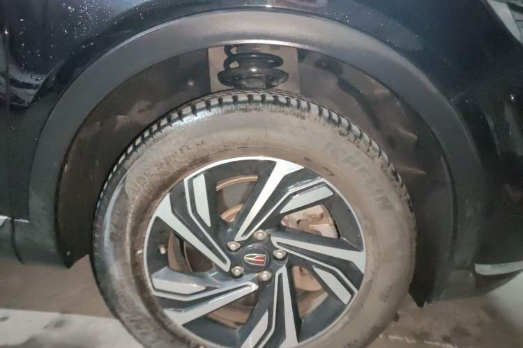 Used Hongqi HS5 2022 2.0T Smart Connect Flagship Edition Right Front Wheel Hub
