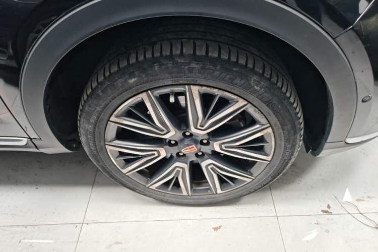 Used Hongqi HS5 2022 2.0T Smart Connect Flagship Edition Right Front Wheel Hub