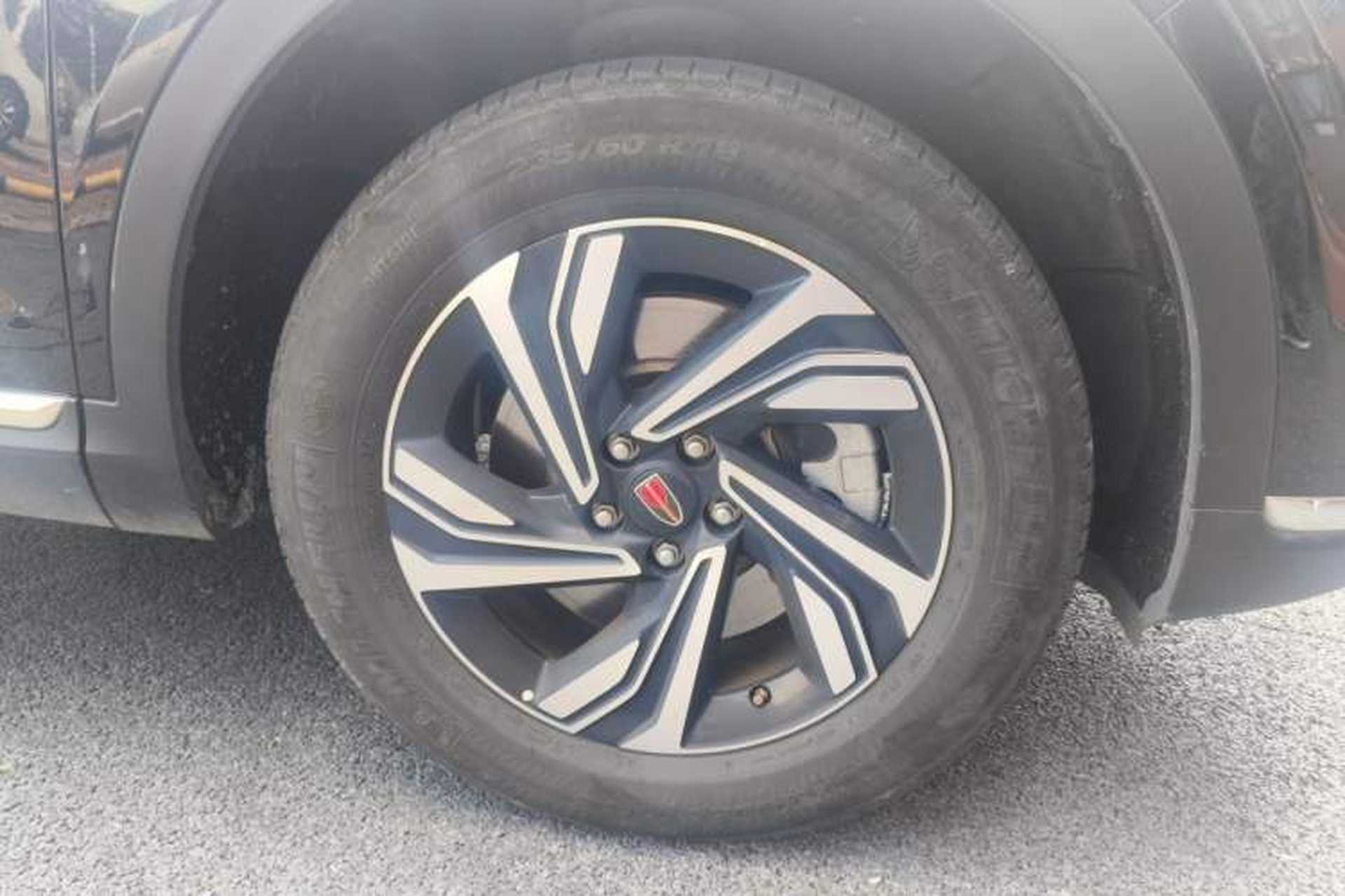 Used Hongqi HS5 2022 2.0T Smart Connect Flagship Edition Right Front Wheel Hub