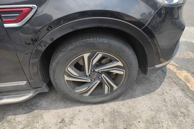 Used Hongqi HS5 2022 2.0T Smart Connect Flagship Edition Right Front Wheel Hub