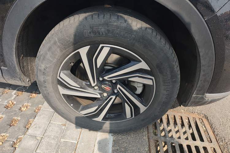 Used Hongqi HS5 2022 2.0T Smart Connect Flagship Edition Right Front Wheel Hub