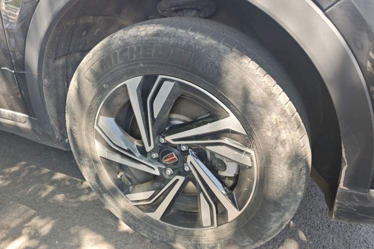 Used Hongqi HS5 2022 Revised Version 2.0T Smart Connect Flagship Edition Right Front Wheel Hub
