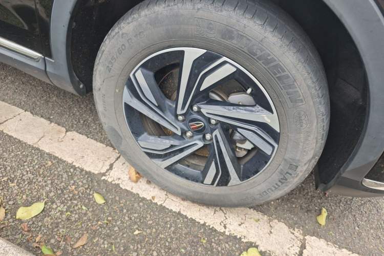 Used Hongqi HS5 2022 2.0T Smart Connect Flagship Edition Right Front Wheel Hub