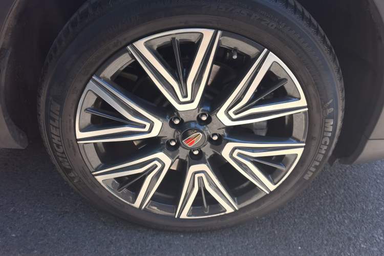 Used Hongqi HS5 2022 2.0T Smart Connect Flagship All-Wheel Drive LeGou Edition Right Front Wheel Hub
