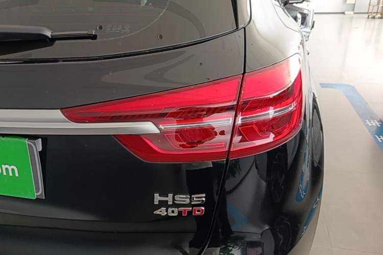Used Hongqi HS5 2022 Revised Version 2.0T Smart Connect Flagship Edition Right Rear Taillight