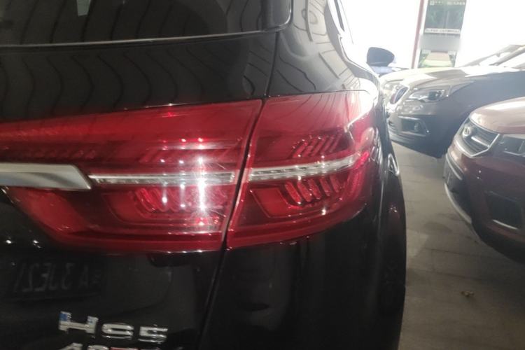 Used Hongqi HS5 2022 2.0T Smart Connect Flagship All-Wheel-Drive Version Right Rear Taillight