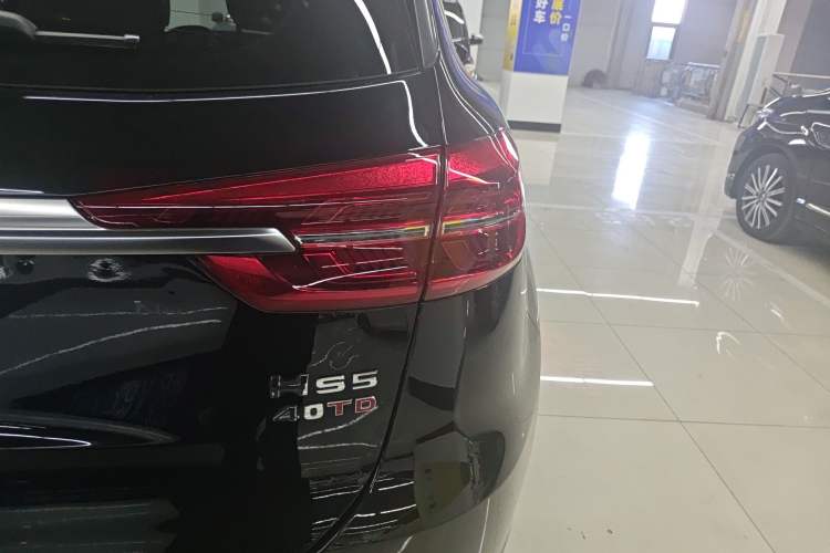 Used Hongqi HS5 2022 Revised Version 2.0T Smart Connect Flagship Edition Right Rear Taillight