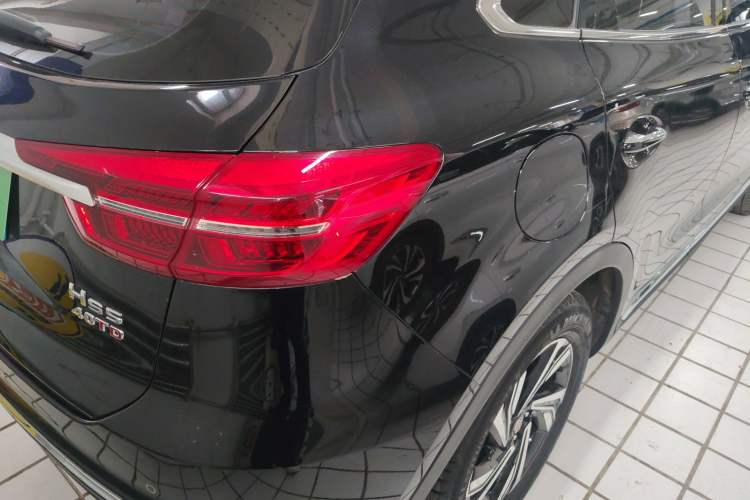Used Hongqi HS5 2022 Revised Version 2.0T Smart Connect Flagship Edition Right Rear Taillight