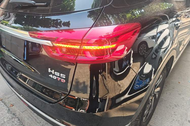 Used Hongqi HS5 2022 Revised Version 2.0T Smart Connect Flagship Edition Right Rear Taillight