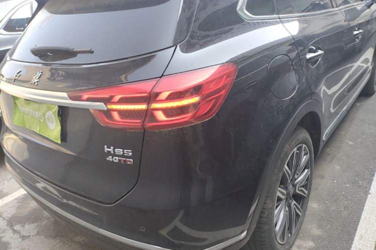 Used Hongqi HS5 2022 Facelifted Version 2.0T Smart Connect Flagship All-Wheel-Drive Edition Right Rear Taillight