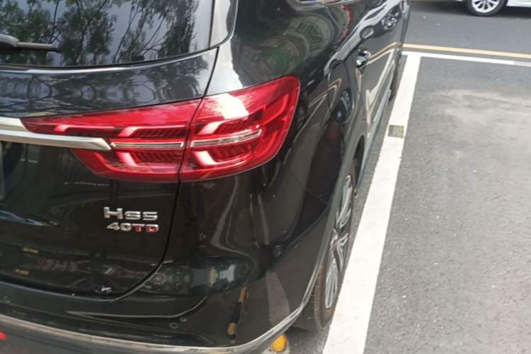 Used Hongqi HS5 2022 Facelifted Version 2.0T Smart Connect Flagship All-Wheel-Drive Edition Right Rear Taillight