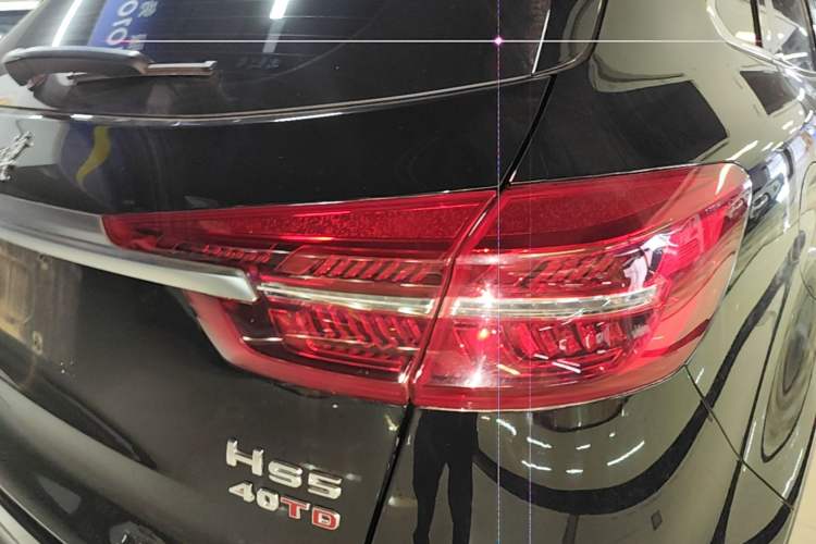 Used Hongqi HS5 2022 Revised Version 2.0T Smart Connect Flagship Edition Right Rear Taillight