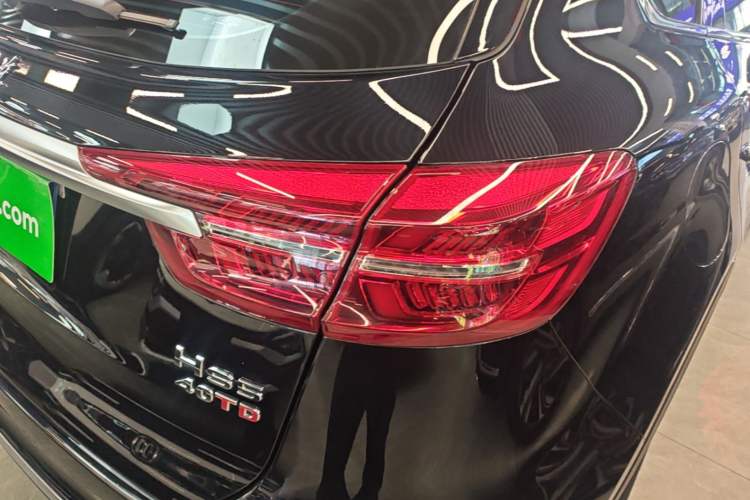 Used Hongqi HS5 2022 Revised Version 2.0T Smart Connect Flagship Edition Right Rear Taillight