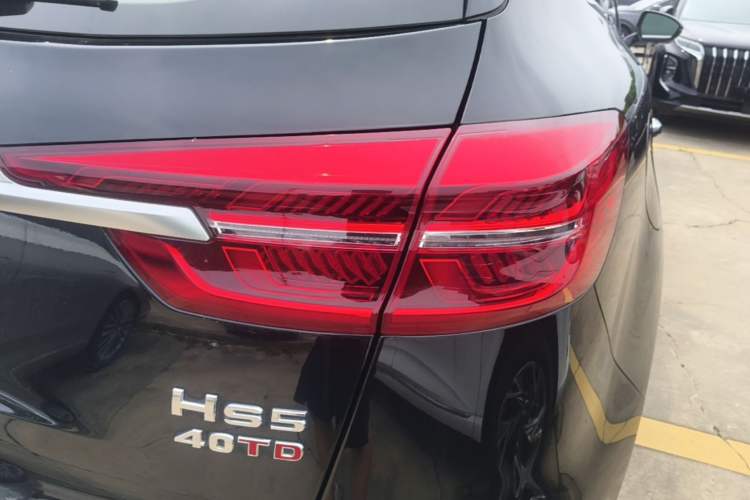 Used Hongqi HS5 2022 Revised Version 2.0T Smart Connect Flagship Edition Right Rear Taillight