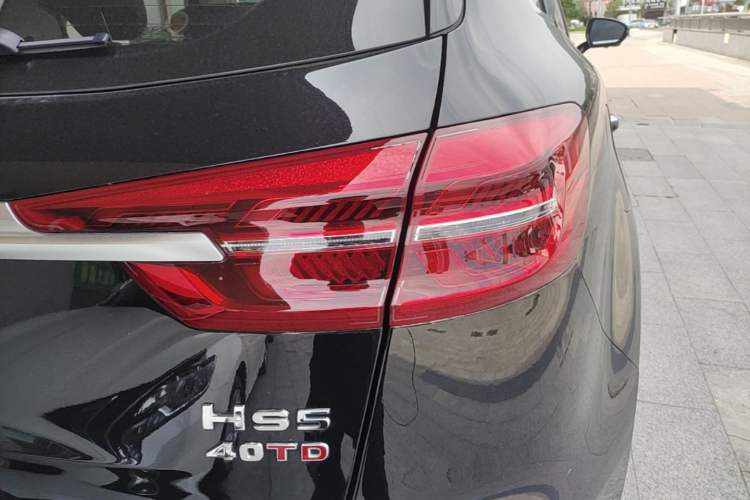 Used Hongqi HS5 2022 Revised Version 2.0T Smart Connect Flagship Edition Right Rear Taillight