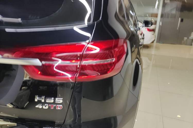 Used Hongqi HS5 2022 Revised Version 2.0T Smart Connect Flagship Edition Right Rear Taillight
