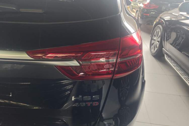 Used Hongqi HS5 2022 Revised Version 2.0T Smart Connect Flagship Edition Right Rear Taillight