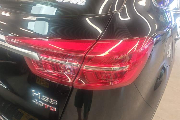 Used Hongqi HS5 2022 Revised Version 2.0T Smart Connect Flagship Edition Right Rear Taillight