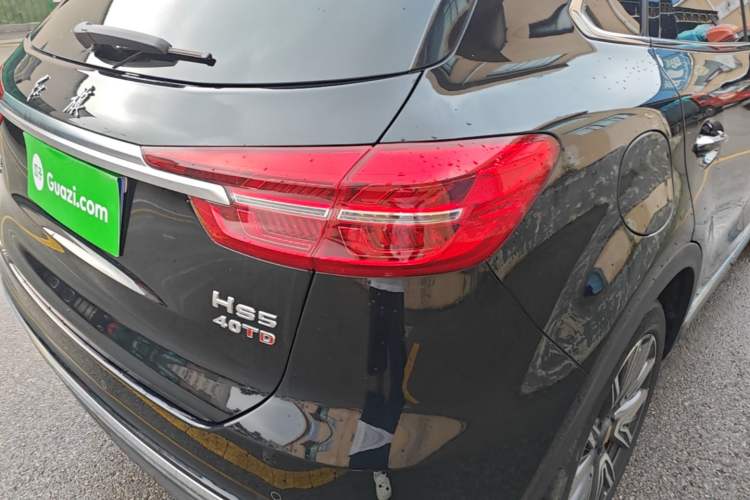 Used Hongqi HS5 2022 Facelifted Version 2.0T Smart Connect Flagship All-Wheel-Drive Edition Right Rear Taillight