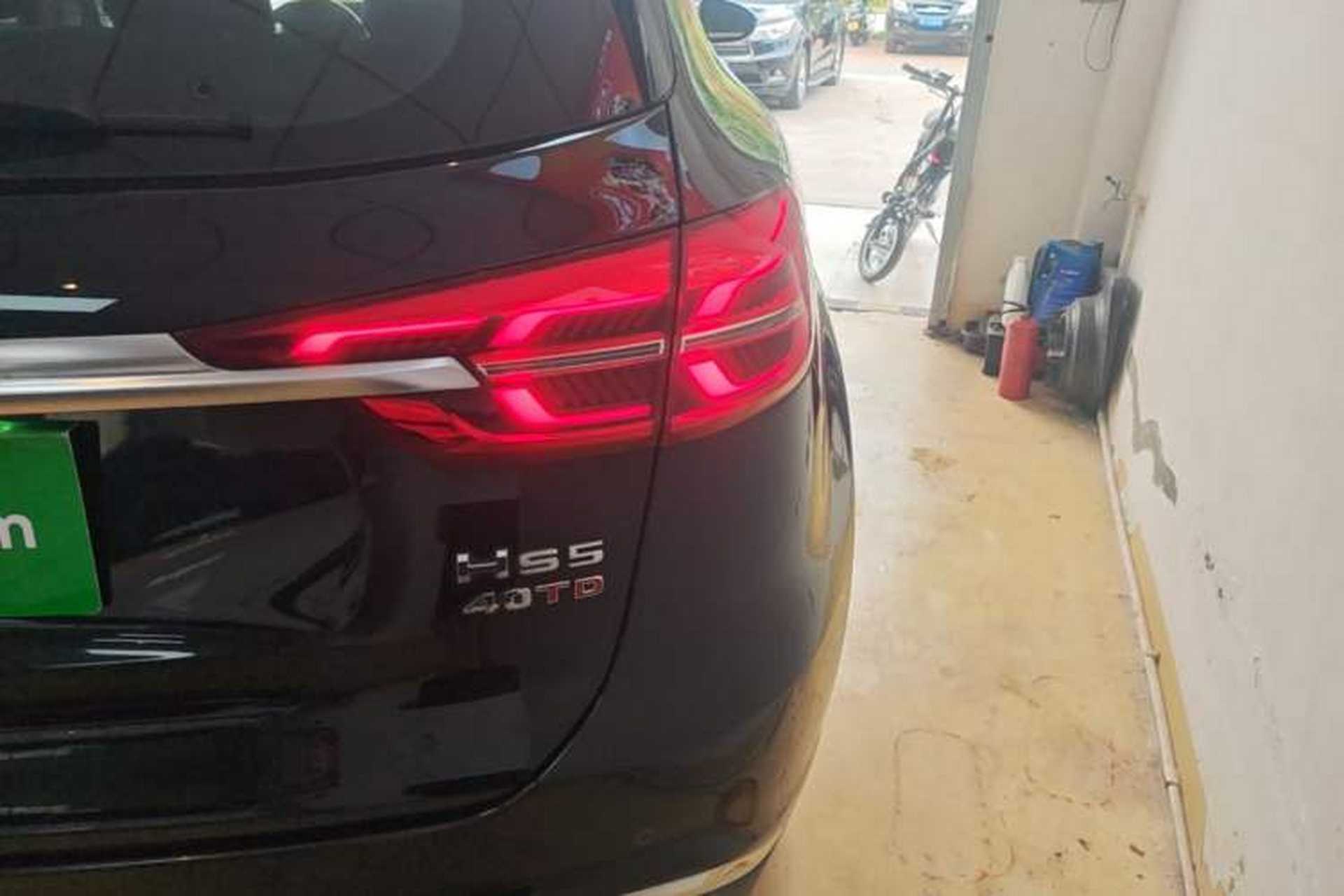 Used Hongqi HS5 2022 Revised Version 2.0T Smart Connect Flagship Edition Right Rear Taillight