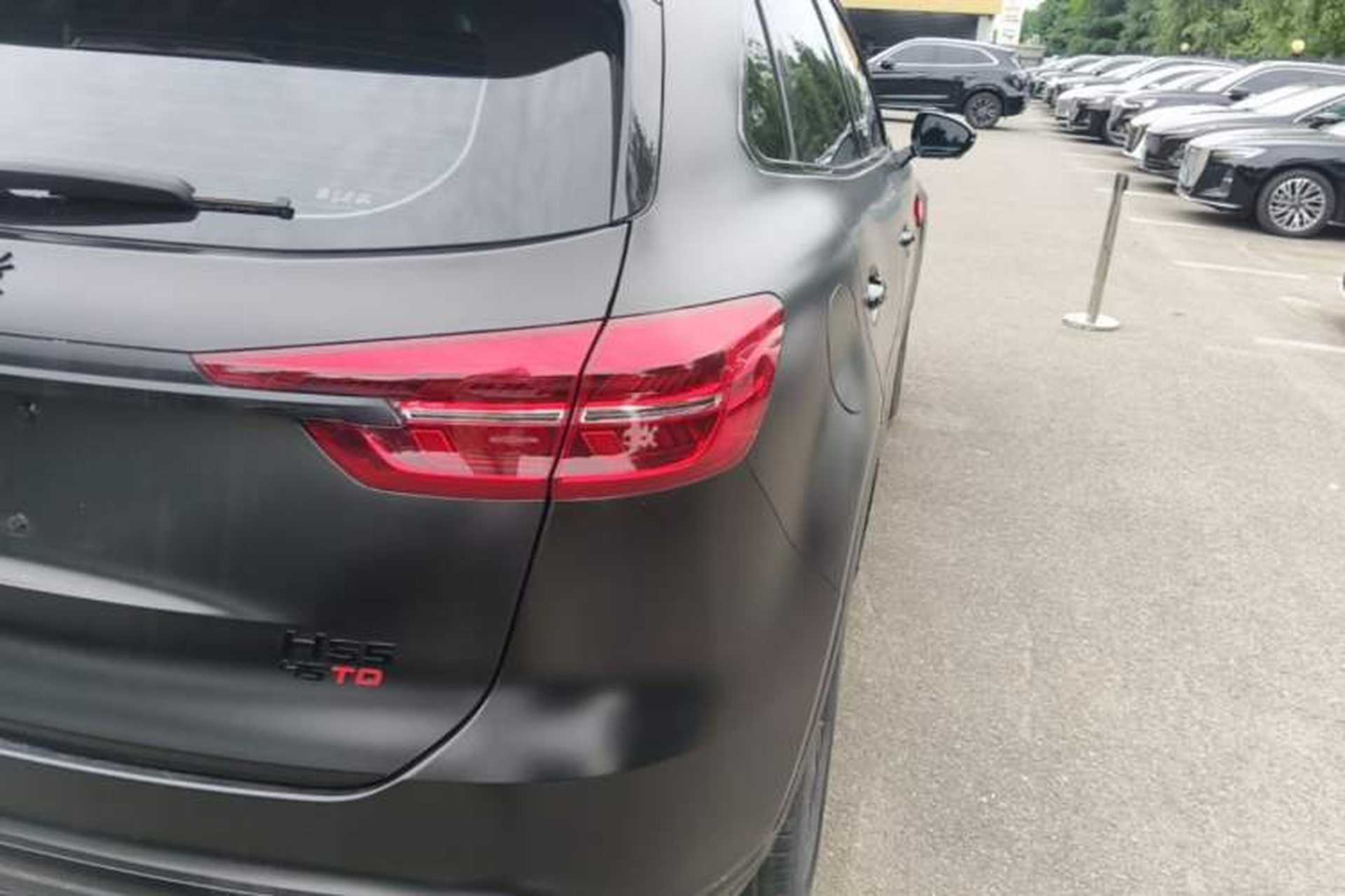 Used Hongqi HS5 2022 Revised Version 2.0T Smart Connect Flagship Edition Right Rear Taillight